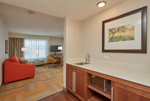 Hampton Inn & Suites Hood River - image 2