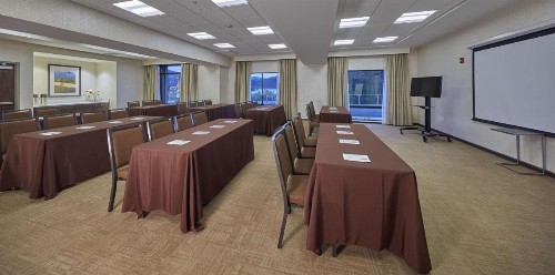 Hampton Inn & Suites Hood River - image 25