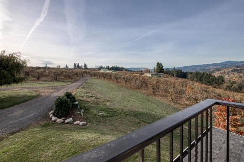 River Song Country Chateau - image 11