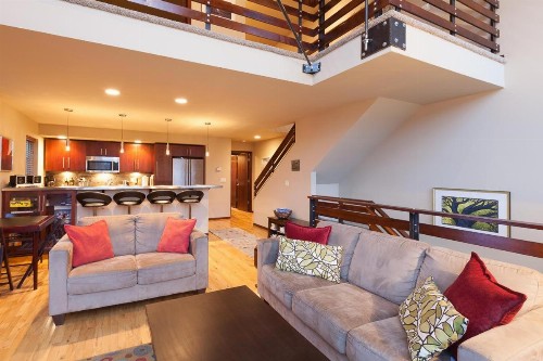 Alexanders-Rvr/Mt Vw-AC-3BR/3B - image 1