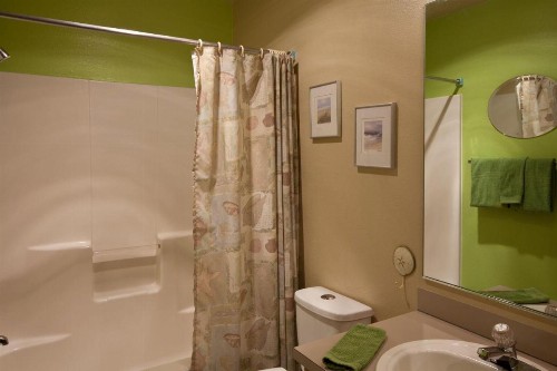 09 Lodge - image 5
