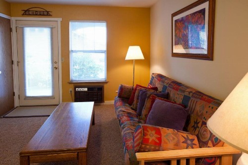 09 Lodge - image 6