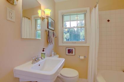 Living Color Cottage - image 9
