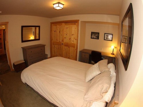 Hutson's Hideaway - image 11