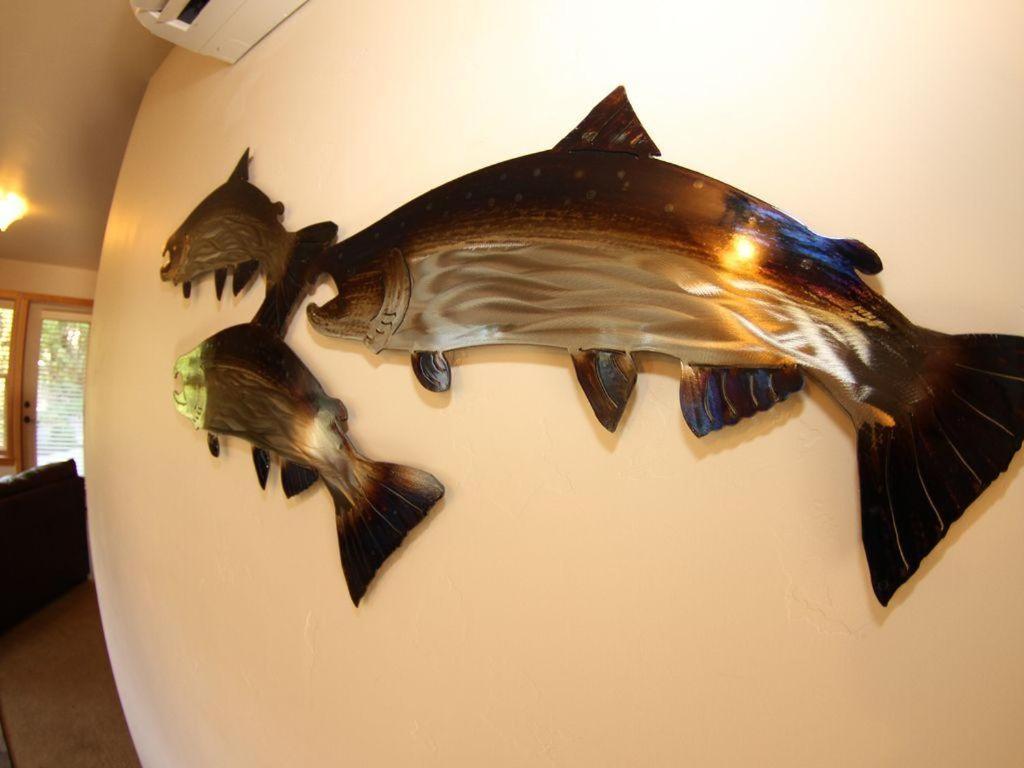 Hutson's Hideaway - image 6