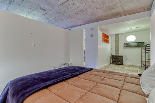 Oak Street Lofts - image 8