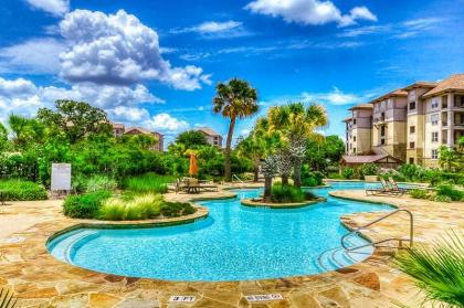 Horseshoe Bay Escape - image 9