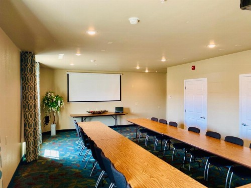 Candlewood Suites Hot Springs an IHG Hotel - image 40
