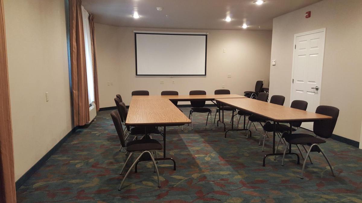 Candlewood Suites Hot Springs an IHG Hotel - image 6