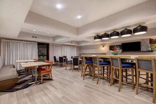 Hampton Inn Hot Springs - image 2