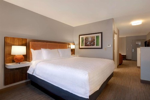 Hampton Inn Hot Springs - image 20