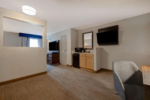 Hampton Inn Hot Springs - image 36
