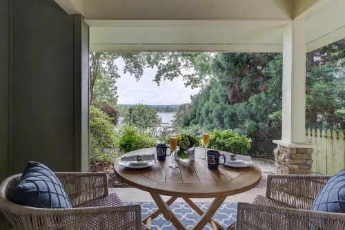 Lookout Point Lakeside Inn - image 23