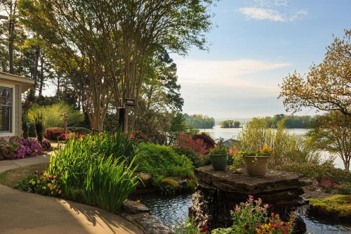 Lookout Point Lakeside Inn - image 31