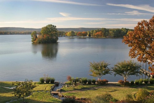 Lookout Point Lakeside Inn - image 32