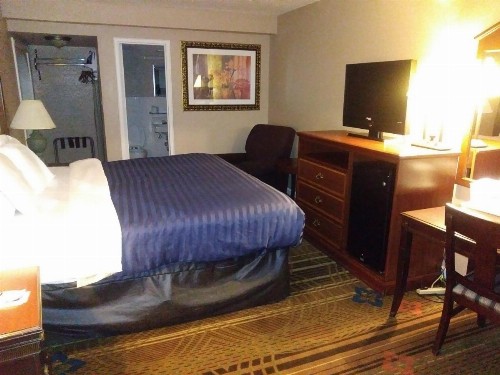 Days Inn by Wyndham Hot Springs - image 9