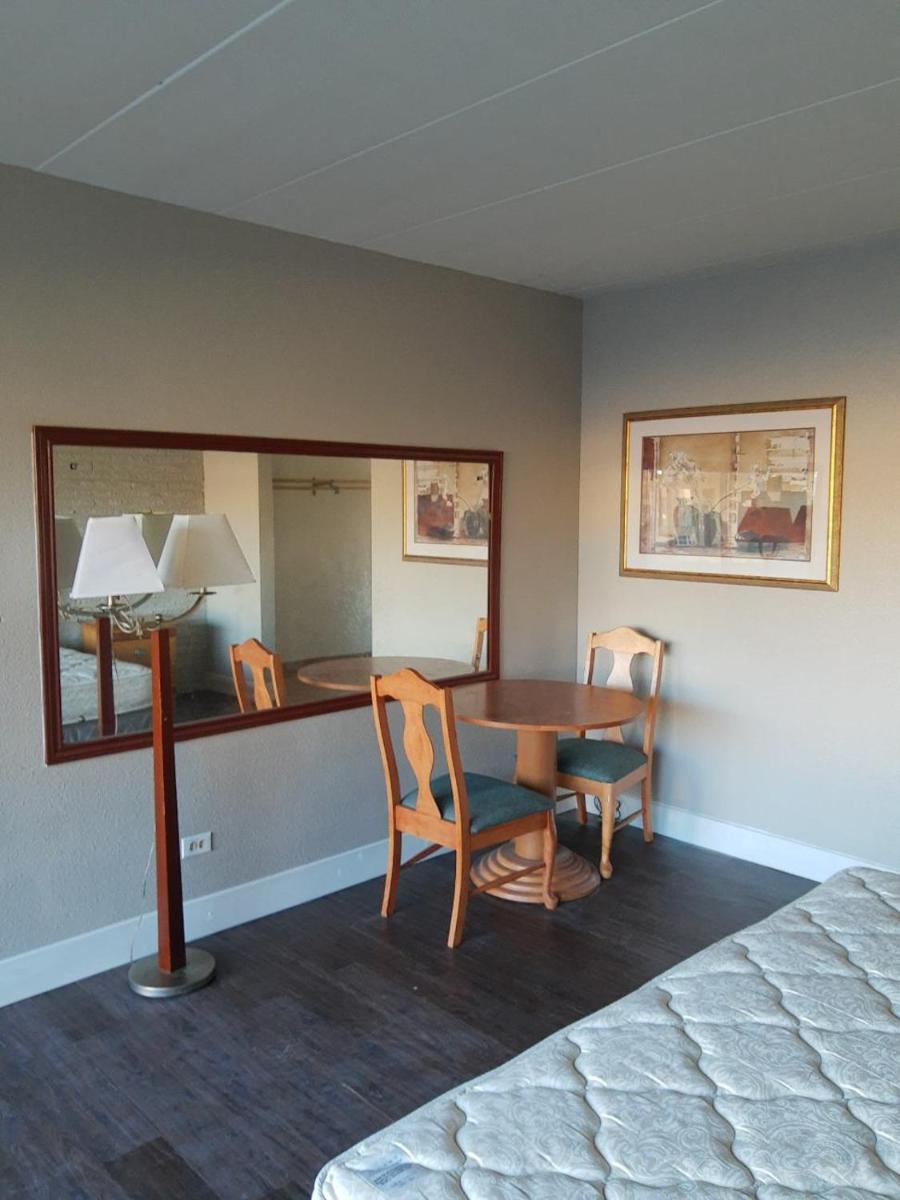 Lotus by Hotel Inn - Hot Springs - image 6