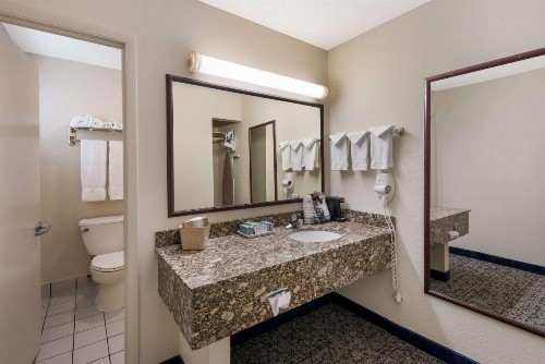 Best Western Winners Circle - image 21