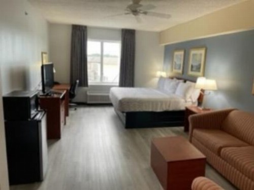 Baymont by Wyndham Hot Springs - image 25