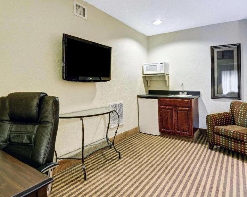 Comfort Inn & Suites Hot Springs Central - image 21
