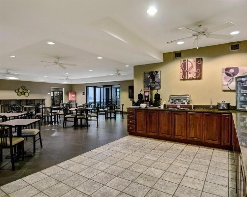 Comfort Inn & Suites Hot Springs Central - image 5