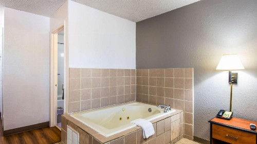 Motel 6-Hot Springs AR - image 20