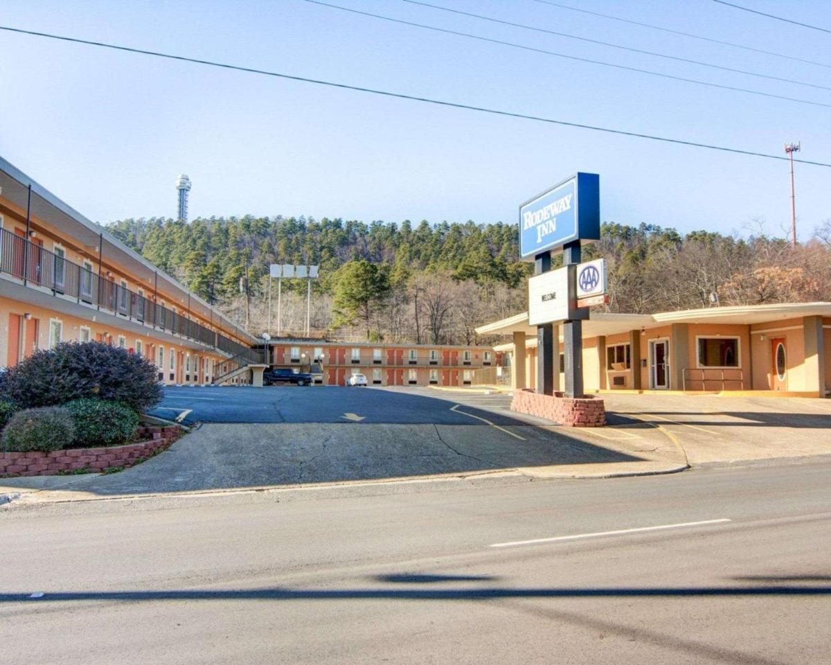 Rodeway Inn Hot Springs - image 6