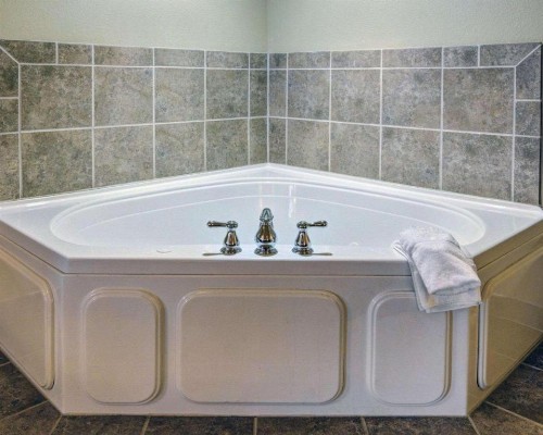 Comfort Suites near Hot Springs Park - image 20