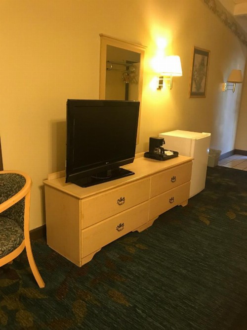 Red Carpet Inn - image 26