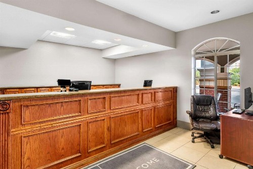 Country Inn & Suites by Radisson Hot Springs AR - image 6