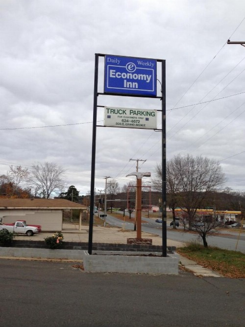 Economy Inn Hot Springs - image 2