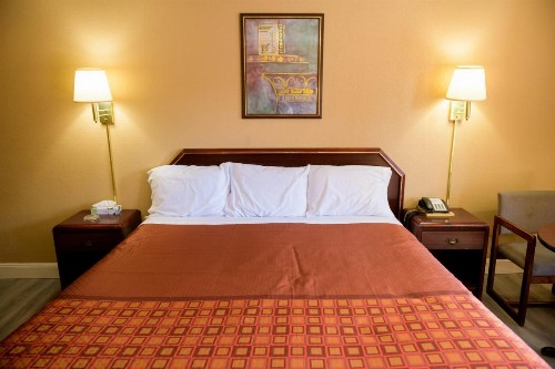 Kings Inn Hot Springs - image 19