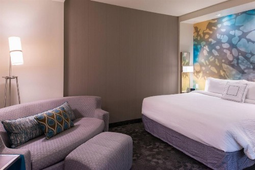 Courtyard by Marriott Hot Springs - image 18