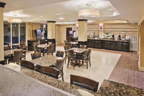 La Quinta by Wyndham Hot Springs - image 12