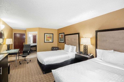 La Quinta by Wyndham Hot Springs - image 13