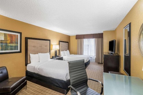 La Quinta by Wyndham Hot Springs - image 16