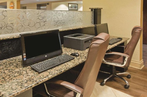 La Quinta by Wyndham Hot Springs - image 21