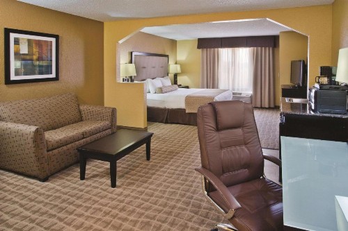 La Quinta by Wyndham Hot Springs - image 24