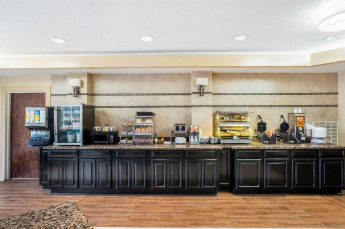 La Quinta by Wyndham Hot Springs - image 27