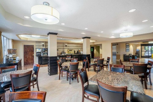 La Quinta by Wyndham Hot Springs - image 42