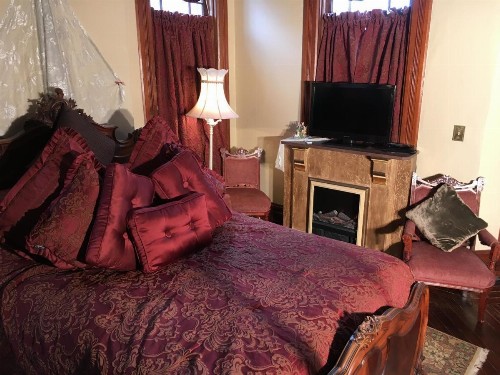 1884 Wildwood Bed and Breakfast Inn - image 27