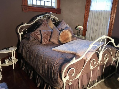 1884 Wildwood Bed and Breakfast Inn - image 29