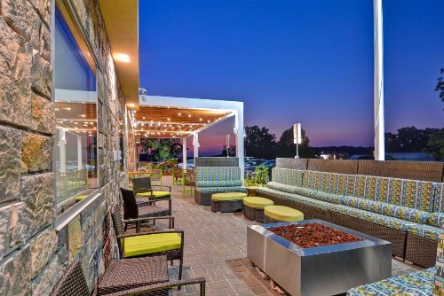 Home2 Suites By Hilton Hot Springs - image 6