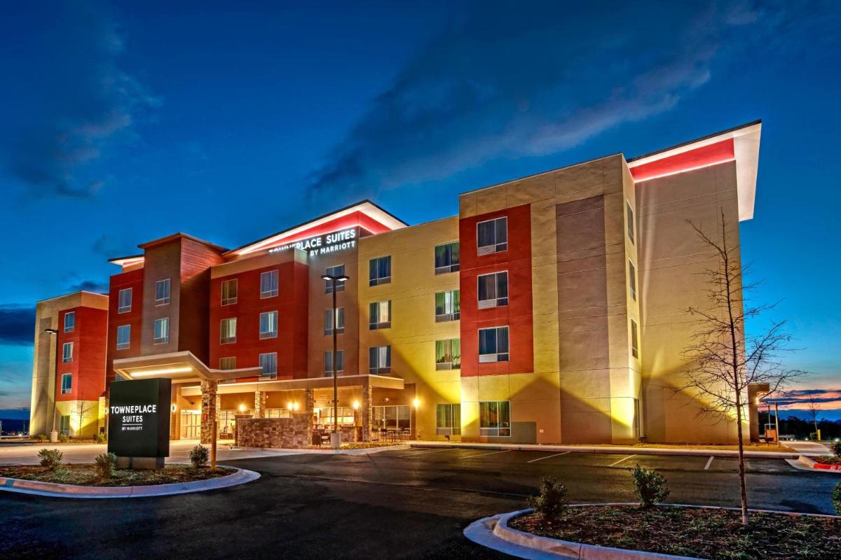 TownePlace Suites by Marriott Hot Springs - main image
