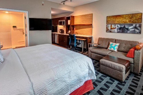 TownePlace Suites by Marriott Hot Springs - image 11