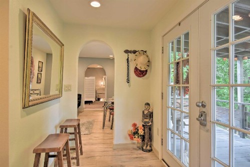 Cozy Mona Lisa Villa - Near Downtown Hot Springs - image 6