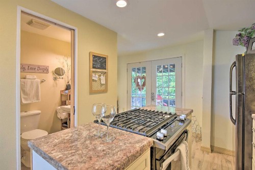 Cozy Mona Lisa Villa - Near Downtown Hot Springs - image 7