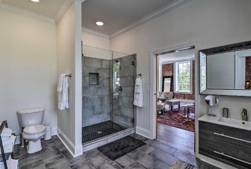 Stylish Downtown Hot Springs Loft with 2 Balconies! - image 10