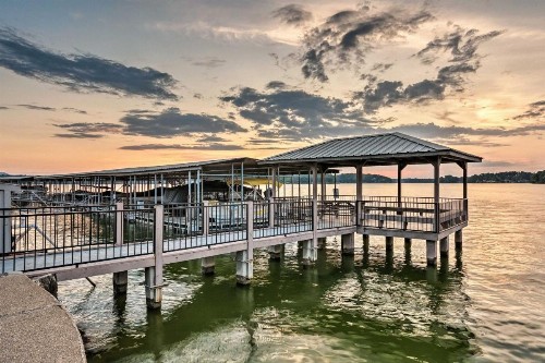 Condo with Boat Slip Access 4 Mi to Oaklawn Racing! - image 10