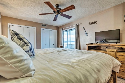 Condo with Boat Slip Access 4 Mi to Oaklawn Racing! - image 6
